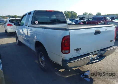 2002 Ford F-150 Lariat/Xl/Xlt z USA, uszkodzony, nr VIN 1FTRX17W62NA82616